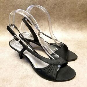 Jacqueline Ferrar Womens   Size 7.5 Black  Fabric Strappy Slingback 2.5" Heel